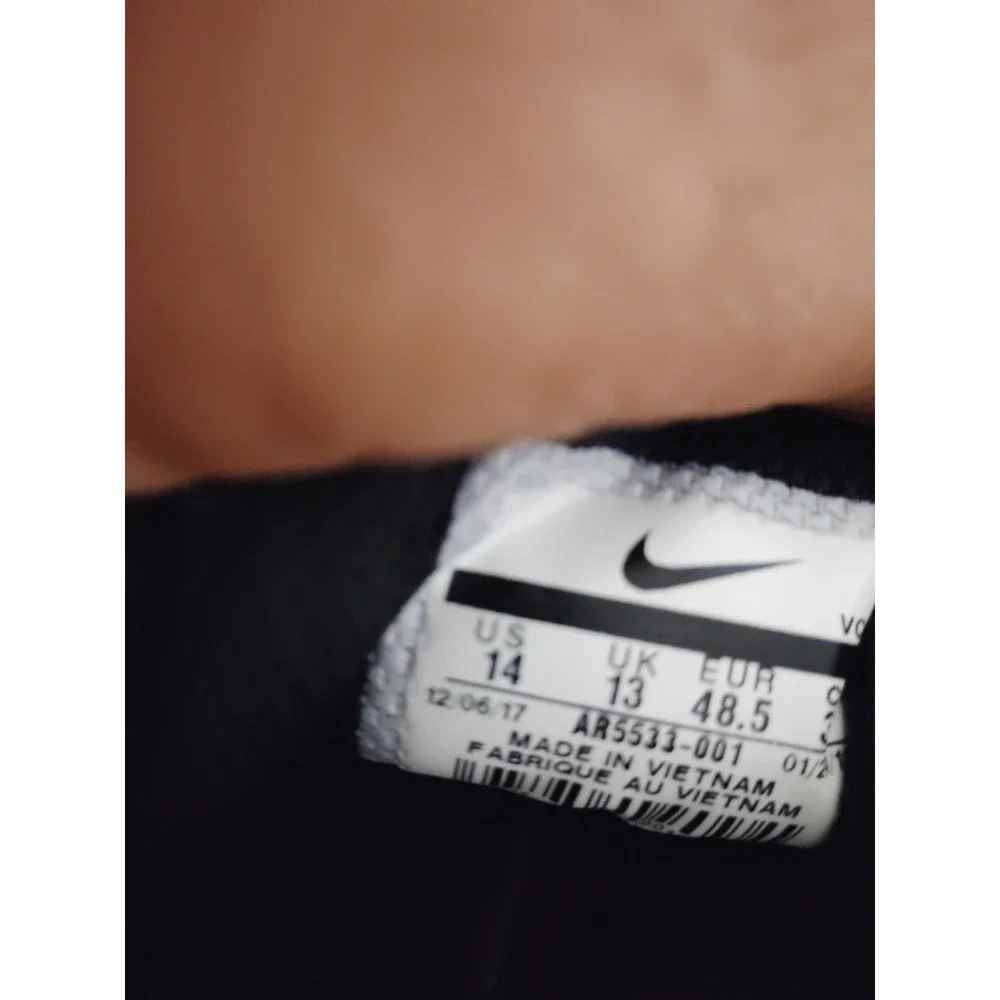 Nike Varsity Compete TR 3 Men 14 Black Gray Knit Training Athletic Sneakers EUC